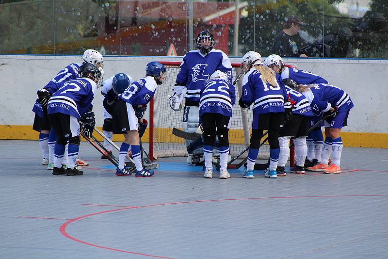 Hokejbalová liga žen - turnaj v Prachaticích.