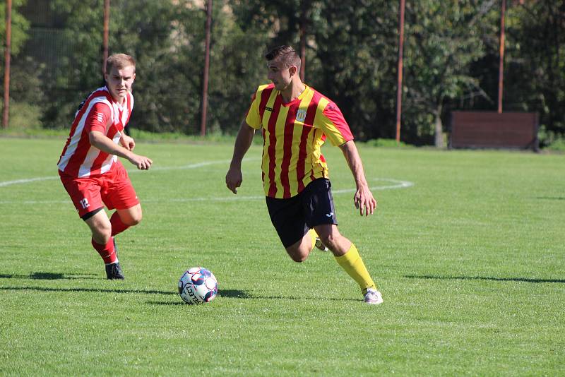 Fotbalová B třída: Netolice - Kamenný Újezd 0:2.