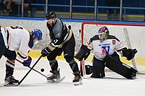 Vimperští hokejisté vyhráli úvodní čtvrtfinálový duel nad Hlubokou 4:2.
