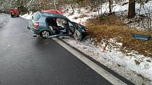 Ani tento víkend se neobešel bez tragické nehody. Krátce po obědě vyjížděly složky IZS k havárii u obce Husinec. Foto: Policie ČR