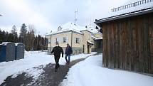 Pendleři na hraničním přechodu ve Strážném na Prachaticku v sobotu 13. února.