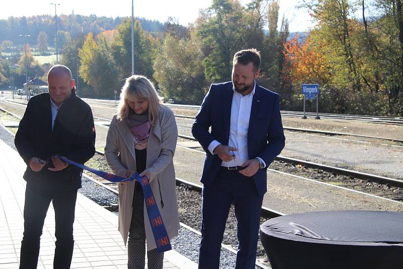 Otevření opravené výpravní budovy na vlakovém nádraží ve Vimperku.