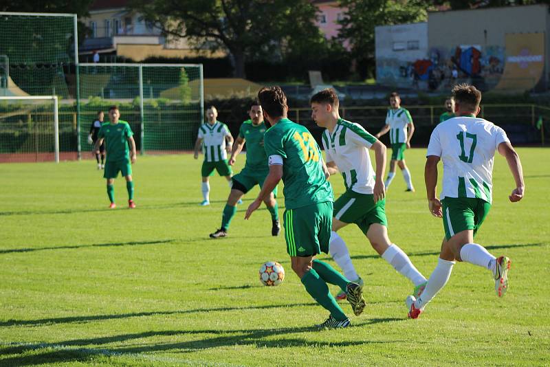 Fotbalový KP: Tatran Prachatice - Slavoj Český Krumlov 1:1 (0:1).