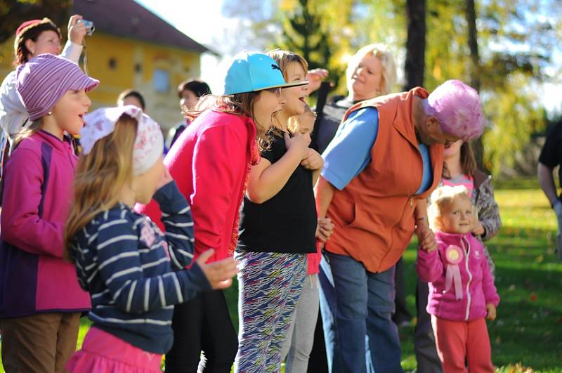 Hubertova jízda na zámku Skalice 18.10.2014 