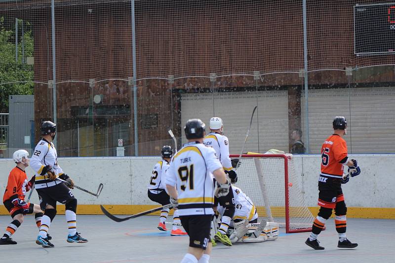 Play off 2. hokejalové ligy: HBC Prachatice - HC ŠD Písek 7:2.