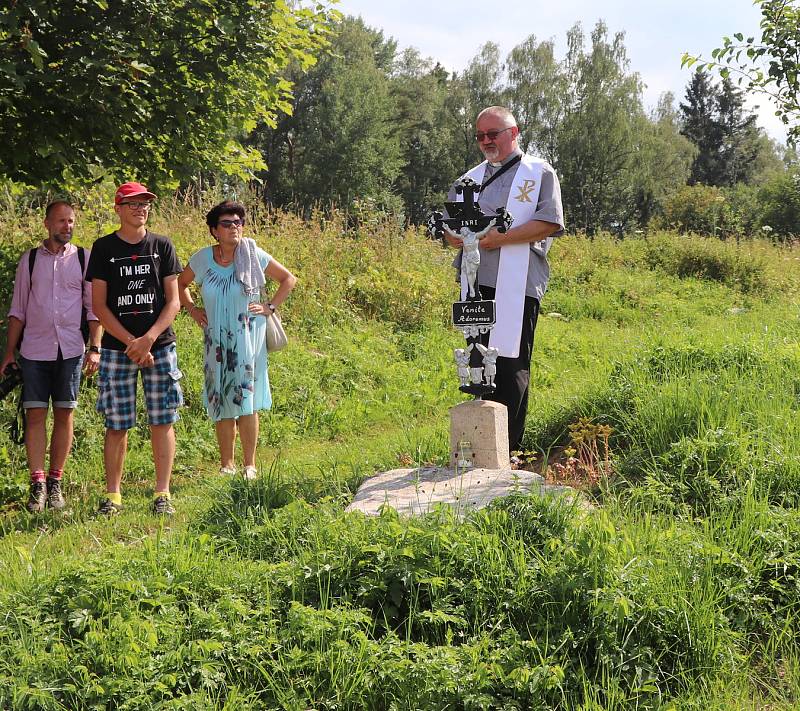 Mše svatá v Želnavě a požehnání křížkům na Naučné stezce Želnavskem.