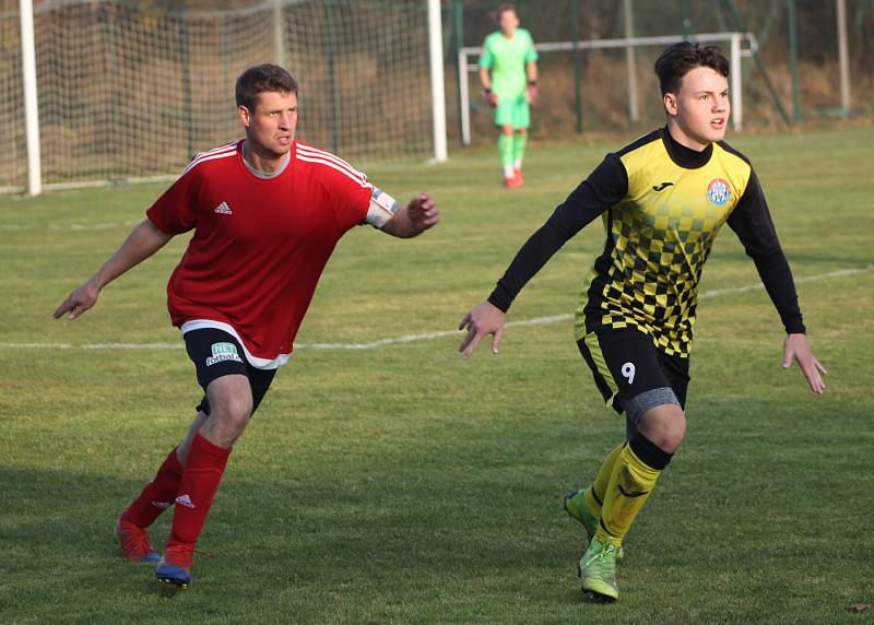 Fotbalová B třída: Strunkovice - Kaplice 2:0 (1:0).