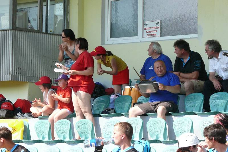 Do krajské soutěže v požárním sportu se pustili hasiči v sobotu a v neděli na prachatickém městském stadionu. Děti budou soutěžit v sobotu 20. června.