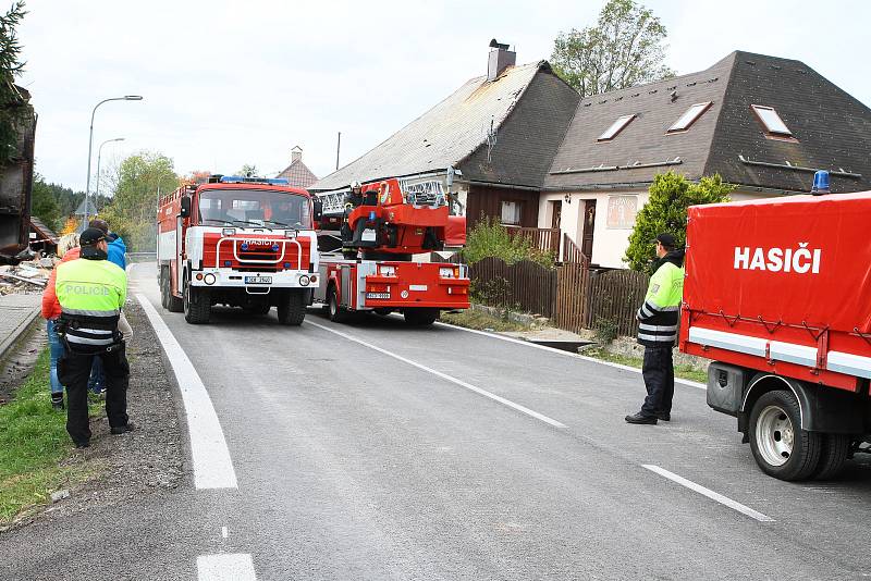 Výbuch v Lenoře zdemoloval obytný dům. Foto: Deník/Stanislav Falář