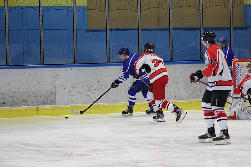 Hokejová příprava: HC Vimperk - HC Strakonice 4:1.