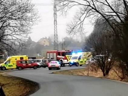 Na křižovatce u Stopařky u Vitějovic na Prachaticku se v pondělí ráno srazila tři auta.