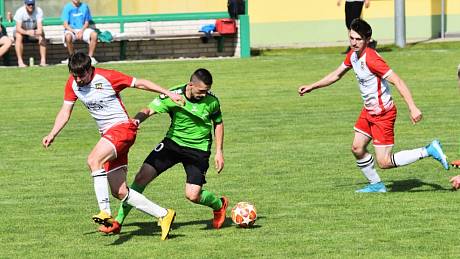 Fotbalová I.A třída: Tatran Prachatice B - Blaník Strunkovice 0:4 (0:2).