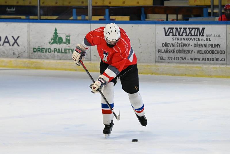 MHL: HC Čkyně - Hockey Zálezly 7:7 (0:1, 3:3, 4:3).