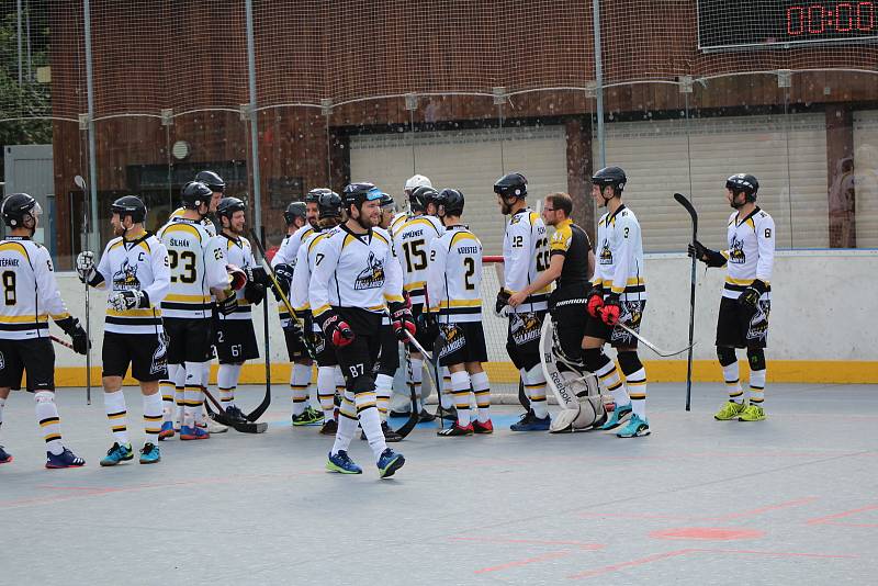 První liga hokejbalu: HBC Prachatice - HBC Nové Strašecí 3:6.