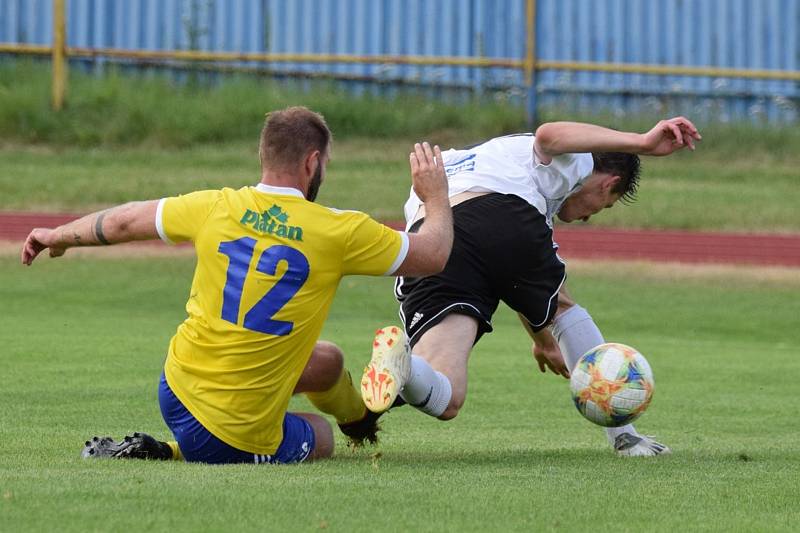 Fotbalová příprava: Šumavan Vimperk - Znakon Sousedovice 1:5 (0:2).