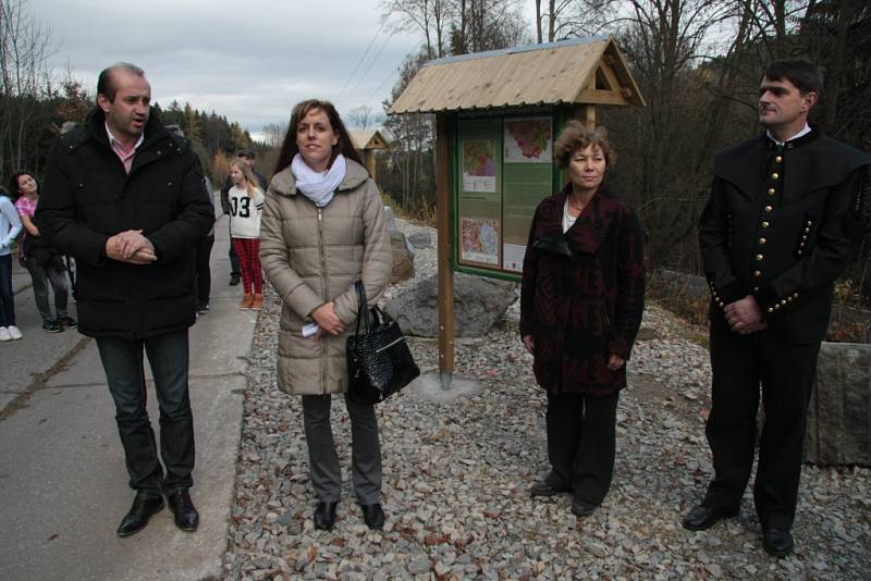 Od úterý 10. listopadu mají Prachatičtí možnost dozvědět se nové zajímavosti z historie města a okolí také v geologické expozici u Fefrovských rybníků.