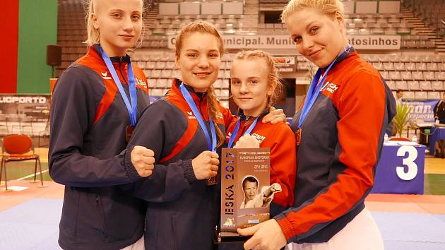 Alice Anderlová získala v Portugalsku zlato, stříbro i bronz.