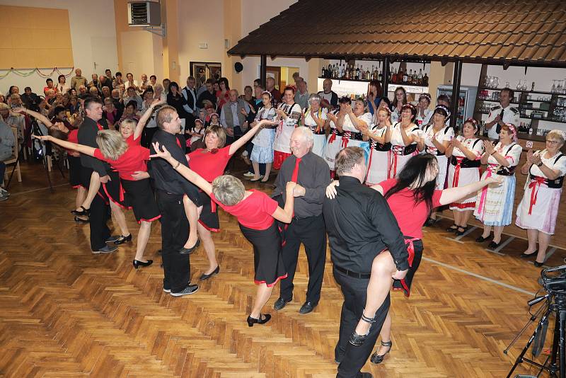 Setkání harmonikářů ve Zbytinách.