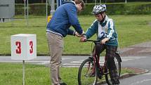 V Prachaticích se ve čtvrtek 5. května uskutečnilo okresní kolo soutěže mladých cyklistů. Ti museli zvládnout nejen jízdu na dopravním hřišti, ale také jízdu zručnosti, testy a zdravovědu.