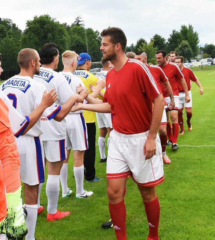 Strunkovická fotbalové exhibice znovu potěšila všechny milovníky sportu i zábavy.