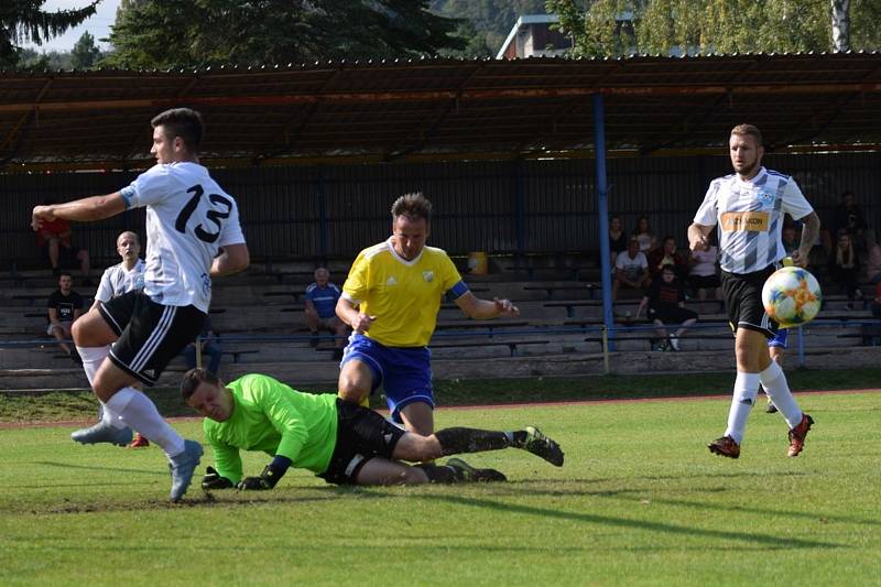 Fotbalová A třída: Vimperk - Sousedovice 4:2.