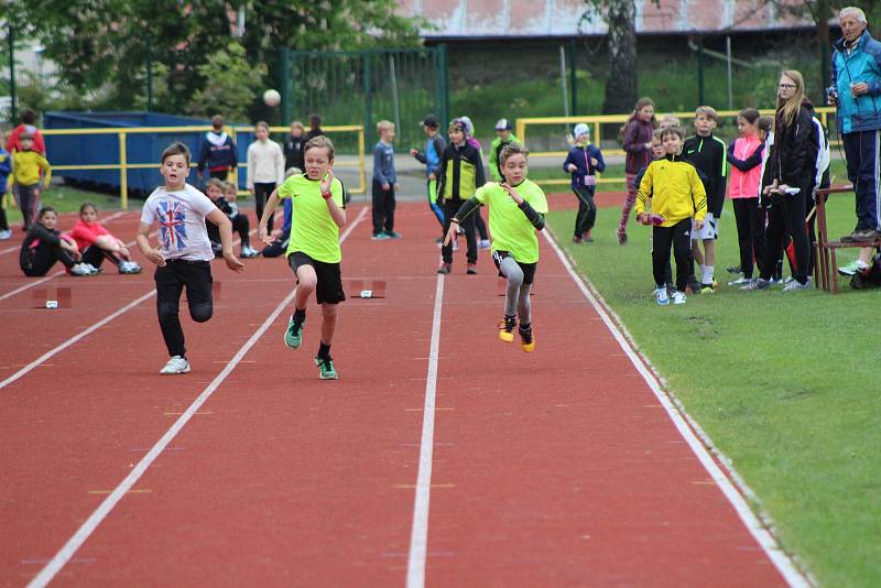 Děti z prvního stupně ZŠ absolvovaly okresní atletickou olympiádu.