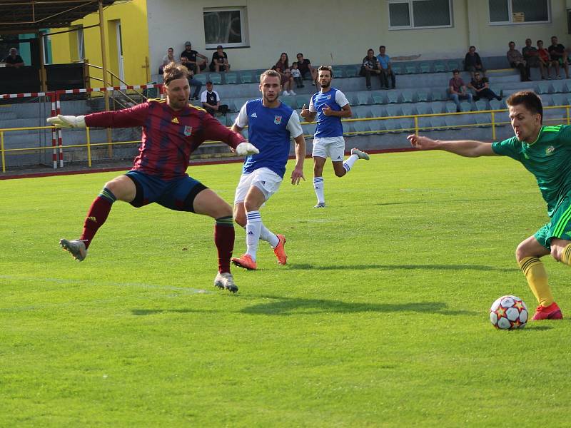 Fotbalový KP: Tatran Prachaice - Třeboň 3:2 (3:1).