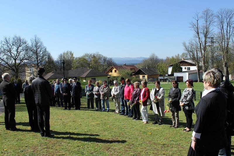 Konec II. sv. války si ve Volarech připomněli při pietním aktu. 