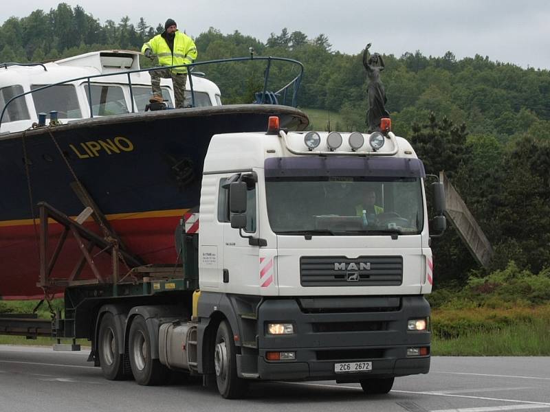 Kapitán a mořská panna, aneb, tohle stopařka ještě neviděla.