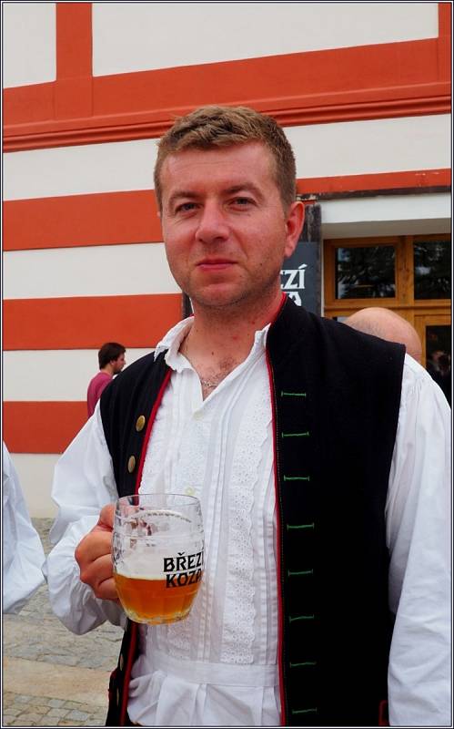 Při otevření pivovaru hrál Libín - S z Prachatic.