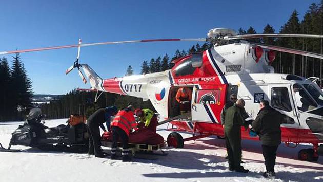 Zásah horské služby na Lipně, kde se zranil osmiletý lyžař.