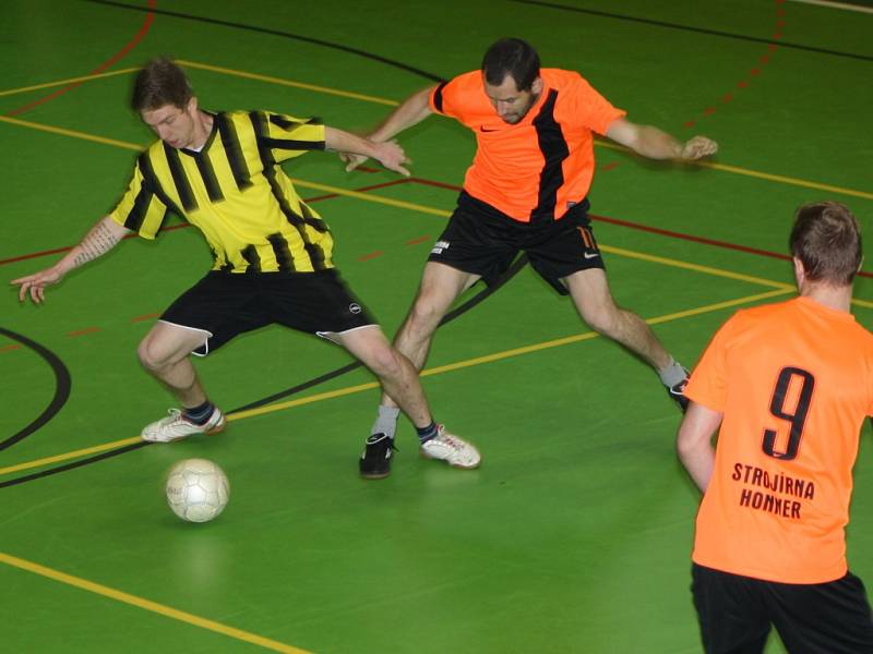 V sobotu 17. ledna se ve sportovní hale v Prachaticích odehrály zápasy krajského finále Českého poháru futsal sálové kopané. Foto z utkání Norton – Strojírna Honner ČB.