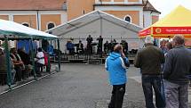 Jarmark sv. Jiljí ve Lhenicích nezkazilo ani deštivé počasí.