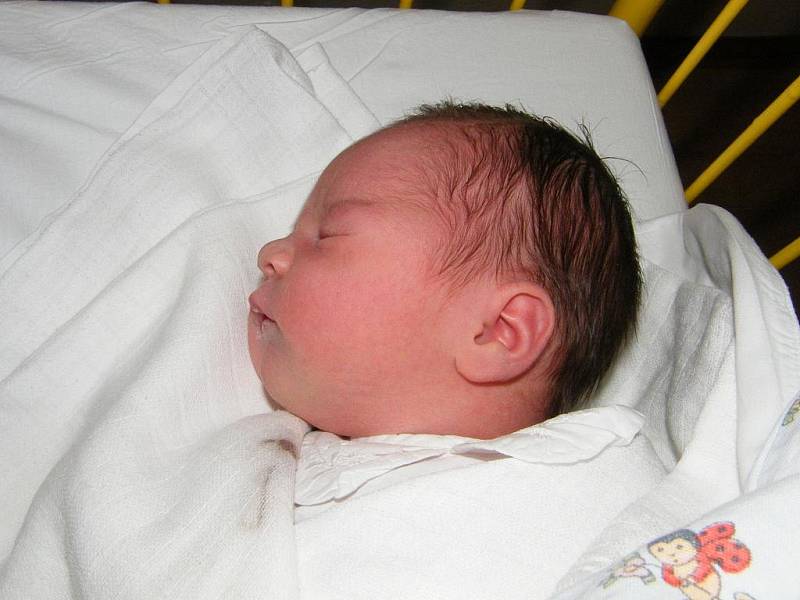 Šárka Klabouchová, Husinec, 9. 11. 2009 ve 02.00 hodin,  3400 g a 49 cm