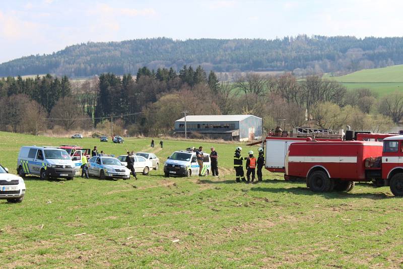 Smrt v troskách svého stroje nalezl u obce Dub na Prachaticku pilot ultralightu.