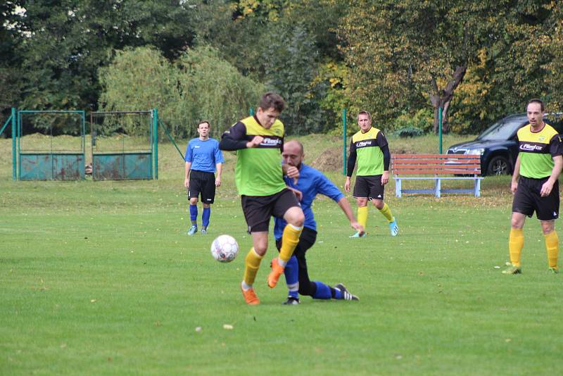 Fotbalová I.B třída: Slavoj Husinec - Osek B 4:2.