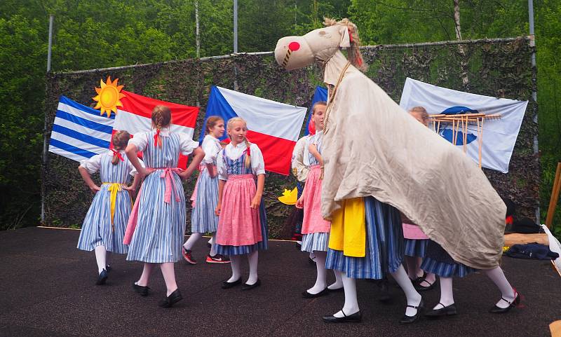 Zahájení plavení na Schwarzenberském plavebním kanále na Jeleních Vrších.