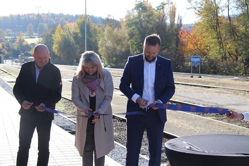 Otevření opravené výpravní budovy na vlakovém nádraží ve Vimperku.