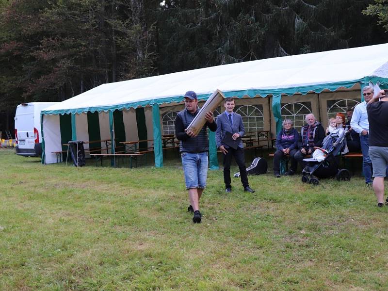 Na Kubově Huti se již potřetí uskutečnila Kubovohuťská benefice Až na vrcholky hor.