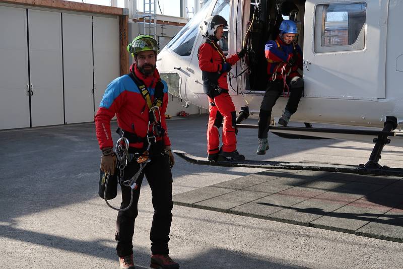 Společné cvičení se členy německé horské služby Bergwacht Bayern v alpském Bad Tölzu mají za sebou záchranáři HS Šumava.
