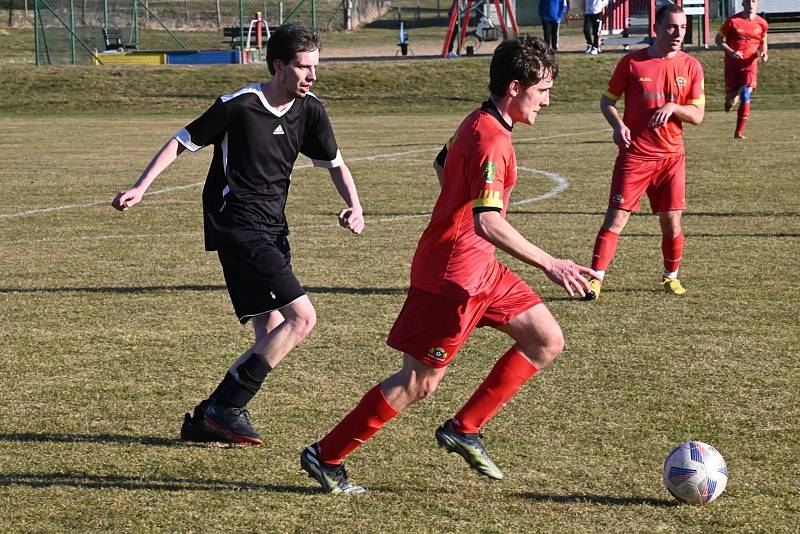 Fotbalová příprava: Šumavan Vimperk - Sokol Stachy 3:0 (0:0).