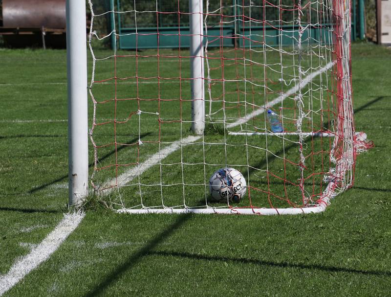 Fotbalový OP Prachaticka: Lhenice B - Dub 8:0. Foto: Jan Klein