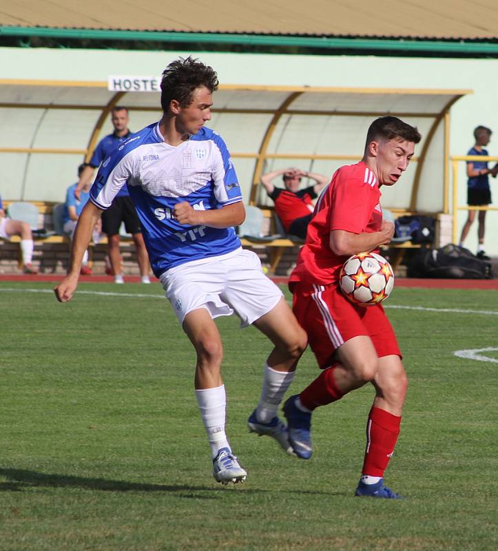 Fotbalový KP: Tatran Prachatice - Táborsko B 1:3 (0:2).