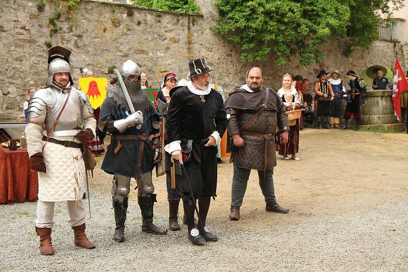Slavnost, která v neděli 6. června zahájila sezonu na vimperském zámku.