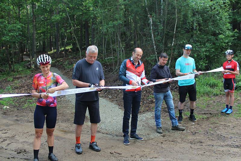 Cyklisté mají v Prachaticích k dispozici nalších více než 6,5 kilometru singltreku.