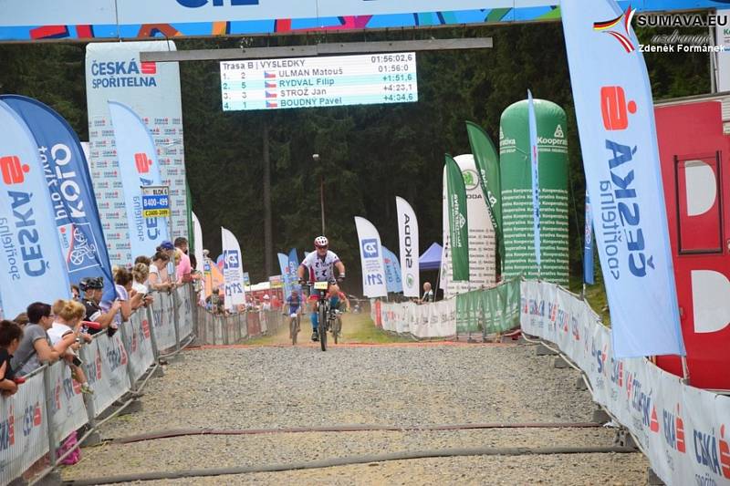 Bikeři zdolávali 21. Šumavský MTB maraton. Foto: Zdeněk Formánek