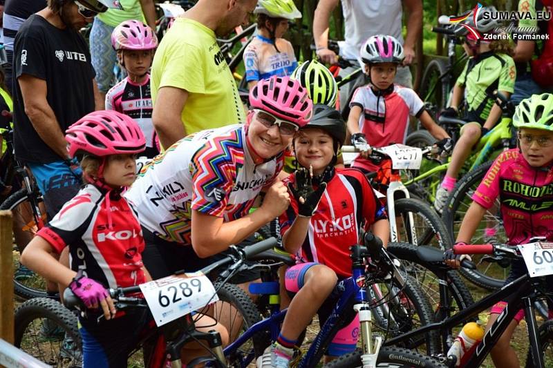 Bikeři zdolávali 21. Šumavský MTB maraton. Foto: Zdeněk Formánek