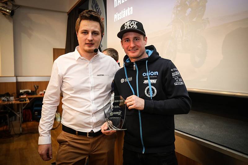 Rallyshow Vacov při premiéře zaplnila sál do poslední židle.