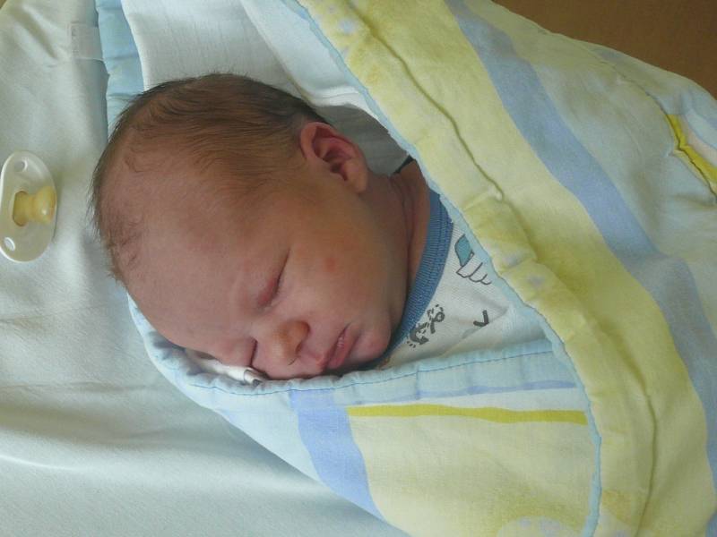 Jakub Haubelt se v prachatické porodnici narodil ve středu 27. května v 17.35 hodin rodičům Jitce a Jiřímu. Vážil 3,46 kilogramu. Chlapeček bude vyrůstat ve Vimperku.