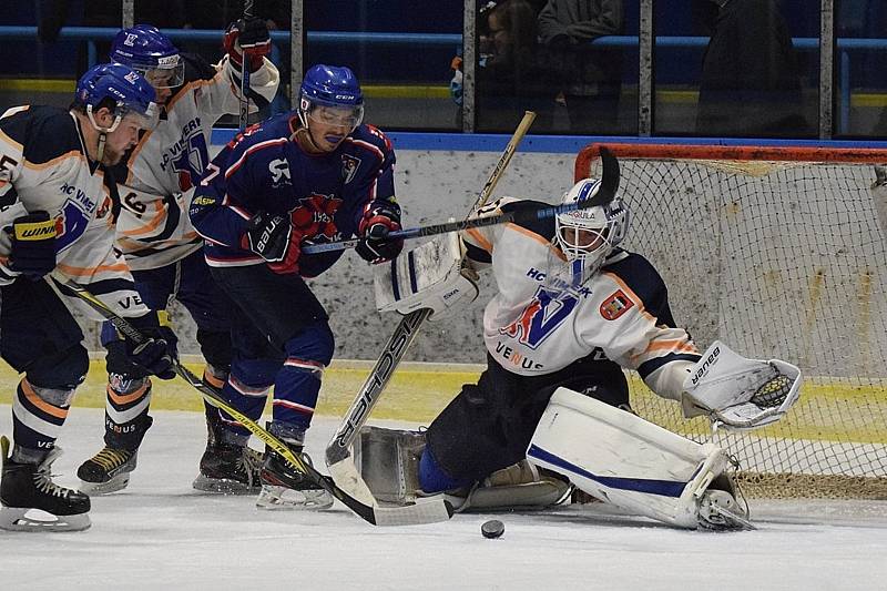 KL hokejistů: HC Vimperk - Spartak Soběslav 7:2 (2:1, 5:0, 0:1).